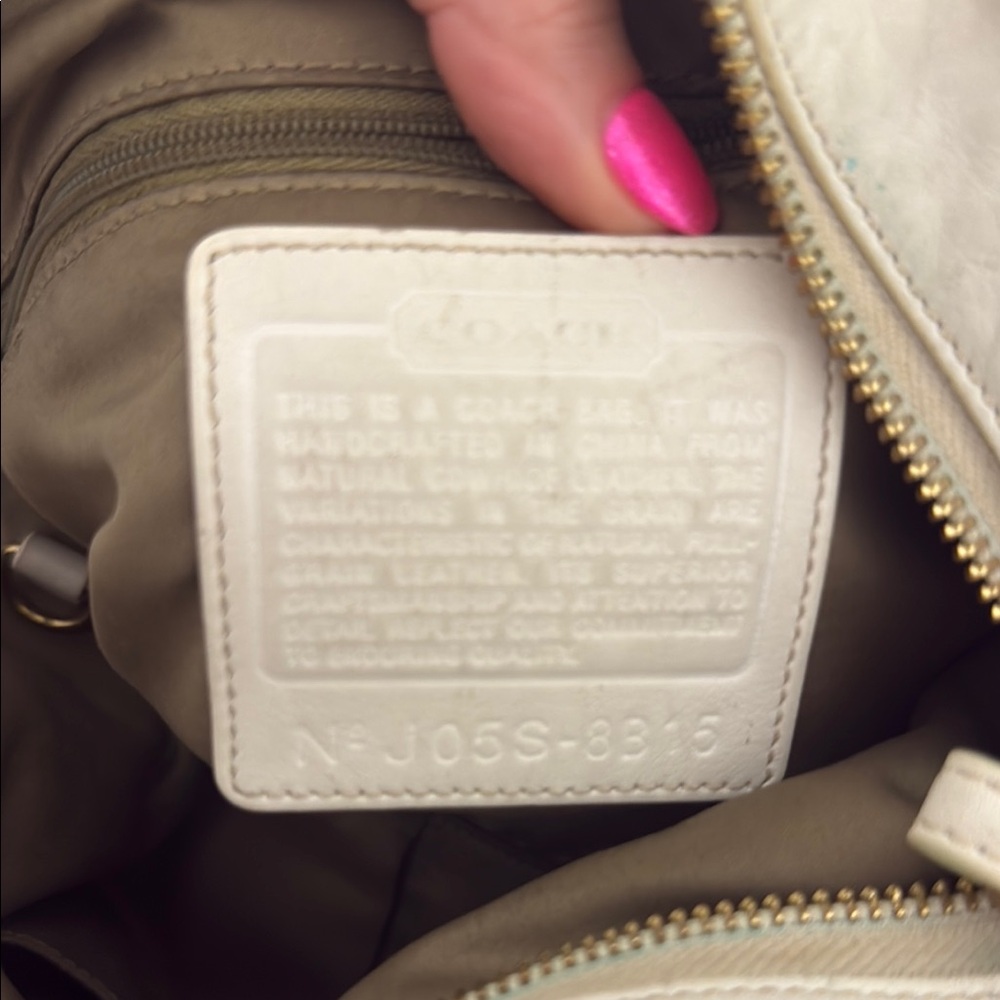 Coach white hampton’s hobo purse - Picture 11 of 11